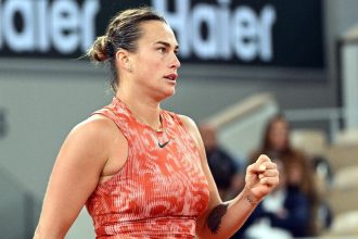 Sabalenka avanza a tercera ronda de Roland Garros por sexto año
