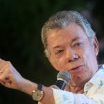 Santos a Petro: Usar el acuerdo de paz para convocar una constituyente es un absurdo