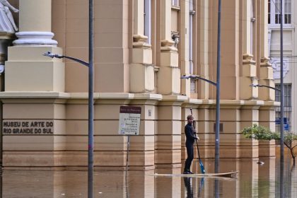 Sube a 158 el número de muertos por las inundaciones en el sur de Brasil