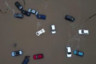 Suben a 137 los muertos por los temporales en el sur de Brasil