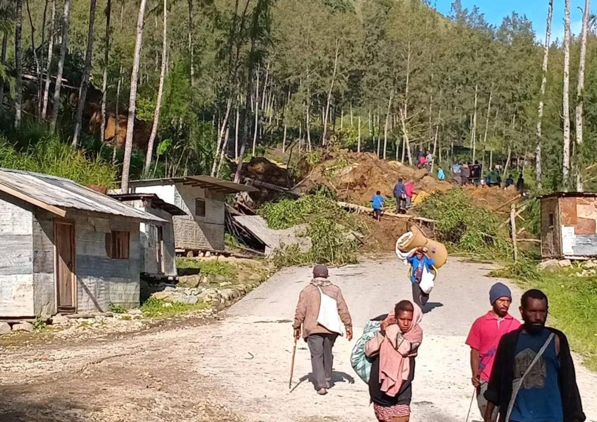 Una avalancha entierra una aldea remota del norte de Papúa Nueva Guinea 3