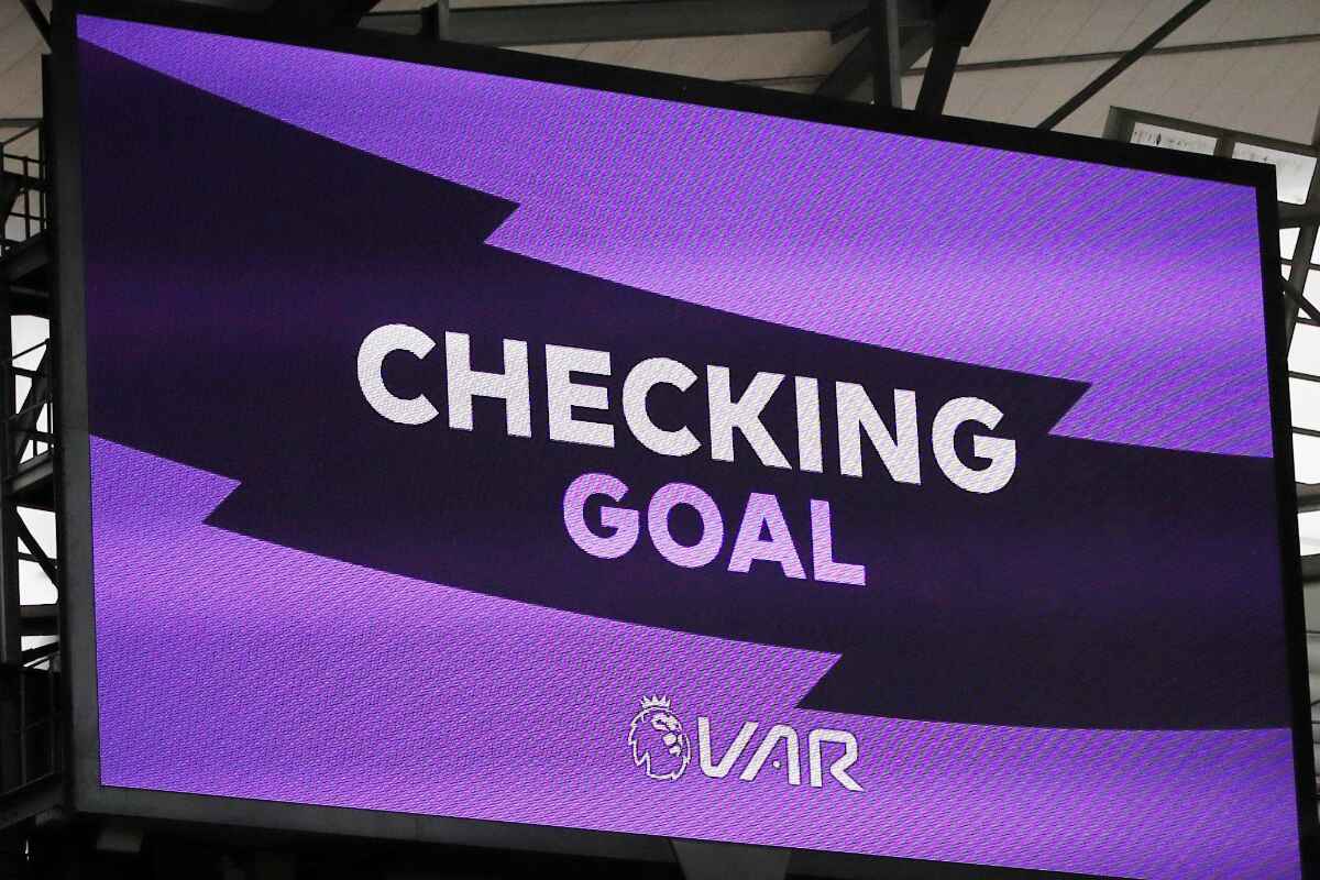 ¿Se acabará el VAR en la Premier League? Wolves exige su eliminación y la liga abre debate