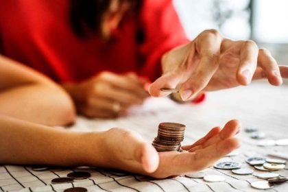 cuota alimentaria: consejo- Cinco Estrategias para Manejar el Dinero en Pareja sin Disputas