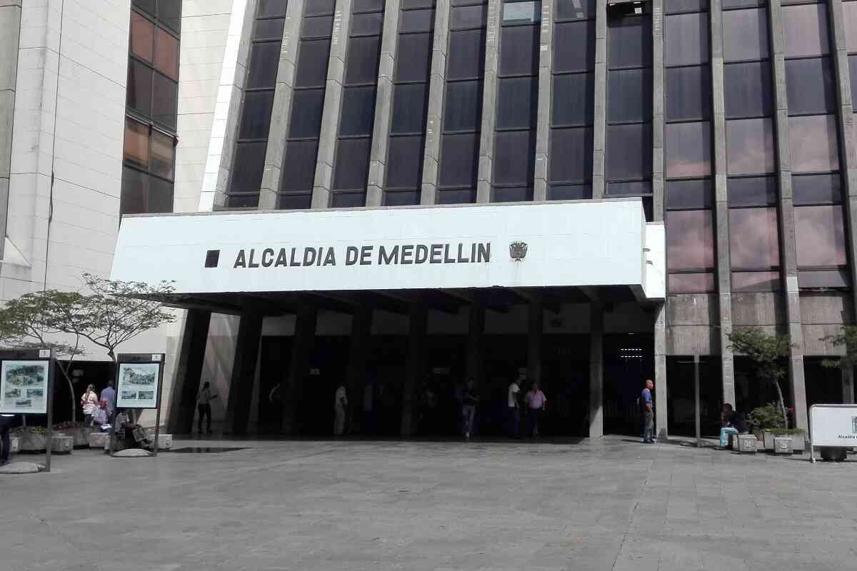 Exsecretaria de Quintero investigada por presunto pago de curso de inglés con dinero público-ingrid gonzalez-funcionarios