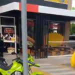 Sicarios atacan a hombre en McDonald’s de Valledupar: víctima se debate entre la vida y la muerte