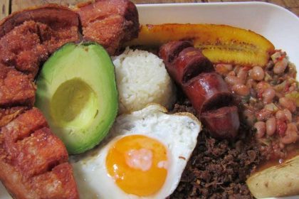 Embárcate en un Viaje Culinario por Colombia: 5 Platos que no te Puedes Perder