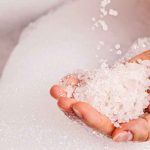 Descubre los beneficios físicos y espirituales de los baños de sal: Un antiguo ritual para la era moderna