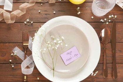 Transforma tu Cena del Día de la Madre en una Experiencia Inolvidable con Estas Decoraciones de Mesa