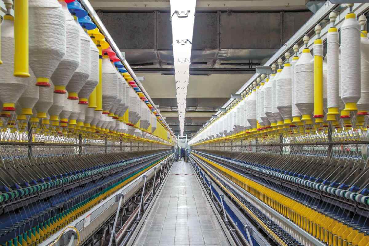 Fabricato deja de producir telas denim en Colombia y se asocia con Capricornio para importarlas desde Brasil