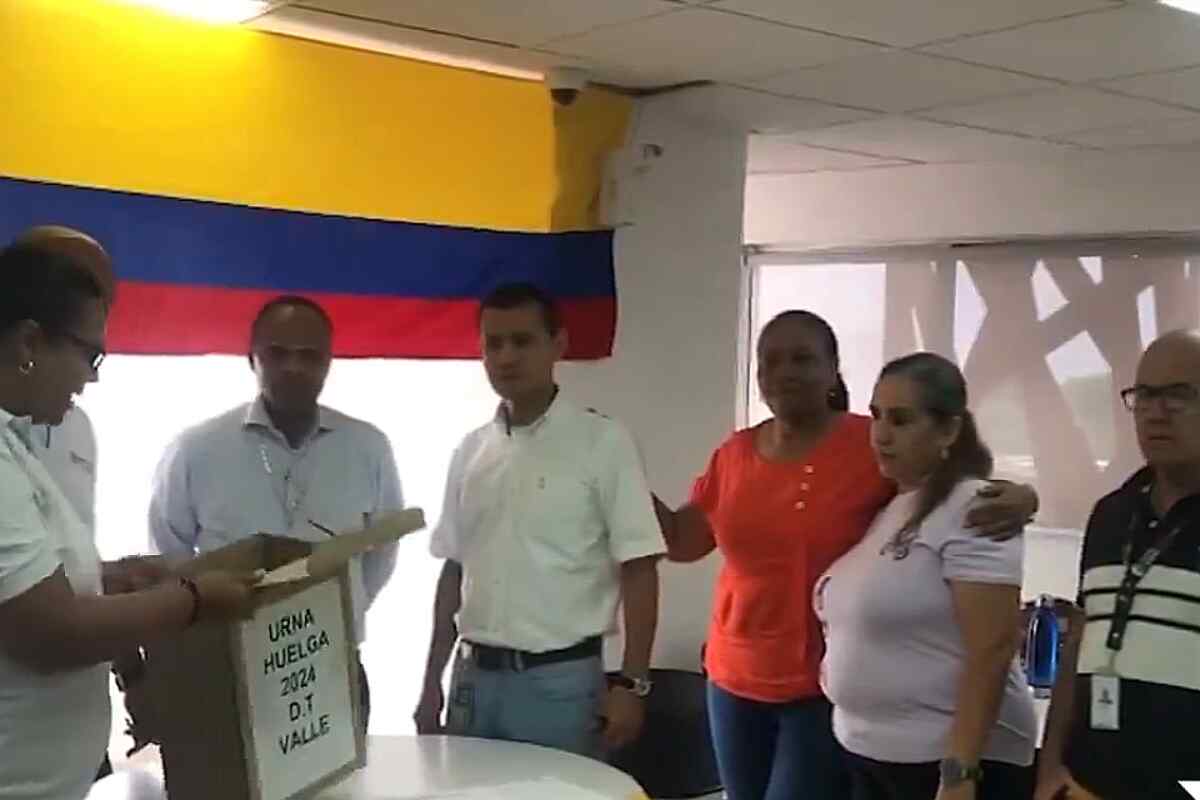 ¡Huelga en el Ministerio de Trabajo! Más de mil empleados se van a paro
