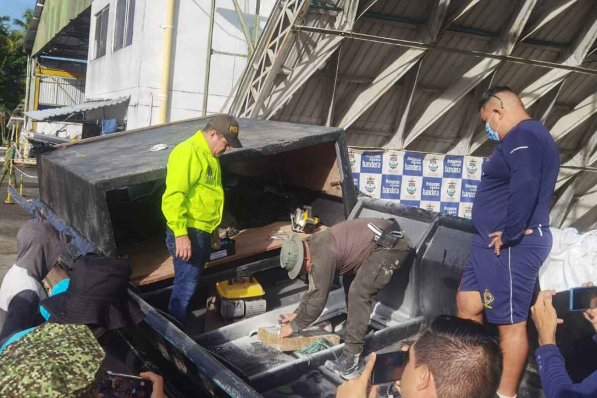 Droga incautada: Narcolancha con destino a Centroamérica es interceptada en el Pacifico colombiano con 456 kilos de cocaína