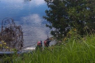 ¡Desesperada búsqueda! Hombre desaparece en el río Bogotá tras lanzarse al agua para evitar un robo