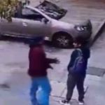 Asesinan a turista peruano a balazos en pleno centro de Santiago: captaron el crimen en video
