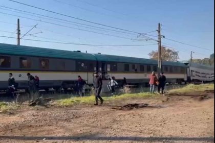 ¡Descarrilamiento en viaje inaugural! Tren Santiago-Temuco se sale de las vías con 250 pasajeros a bordo