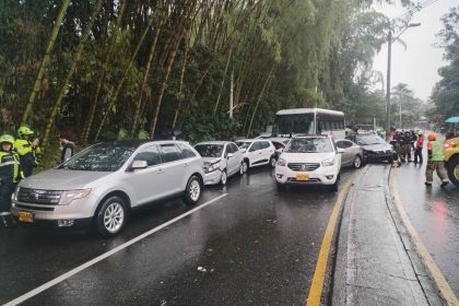 Mañana caótica en Vizcaya: Bus sin frenos provoca accidente múltiple en Medellín