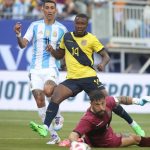 Antonio Valencia cuestiona que el extranjero Galíndez sea el capitán de la selección de fútbol de Ecuador