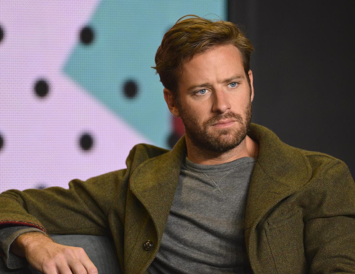 Armie Hammer tilda de bizarras y divertidas las acusaciones de canibalismo
