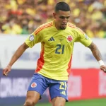 Daniel Muñoz piensa en el título y no en el invicto de Colombia