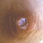 Descubren escarcha en unos volcanes de Marte donde se creía imposible que hubiera hielo
