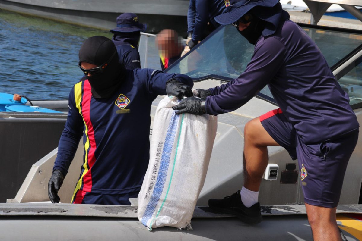 Incautan más de dos toneladas de cocaína en el caribe colombiano