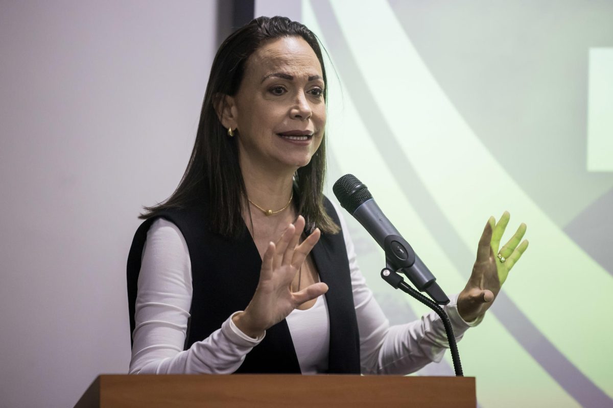 La oposición venezolana se cita este lunes en el Senado para un acto telemático de Machado