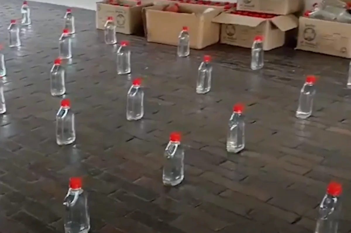 Operativo en Ciudad Bolívar desmantela expendio de licor adulterado