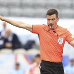 UEFA pelea por poner fin a las protestas: solo los capitanes podrán acercarse al árbitro