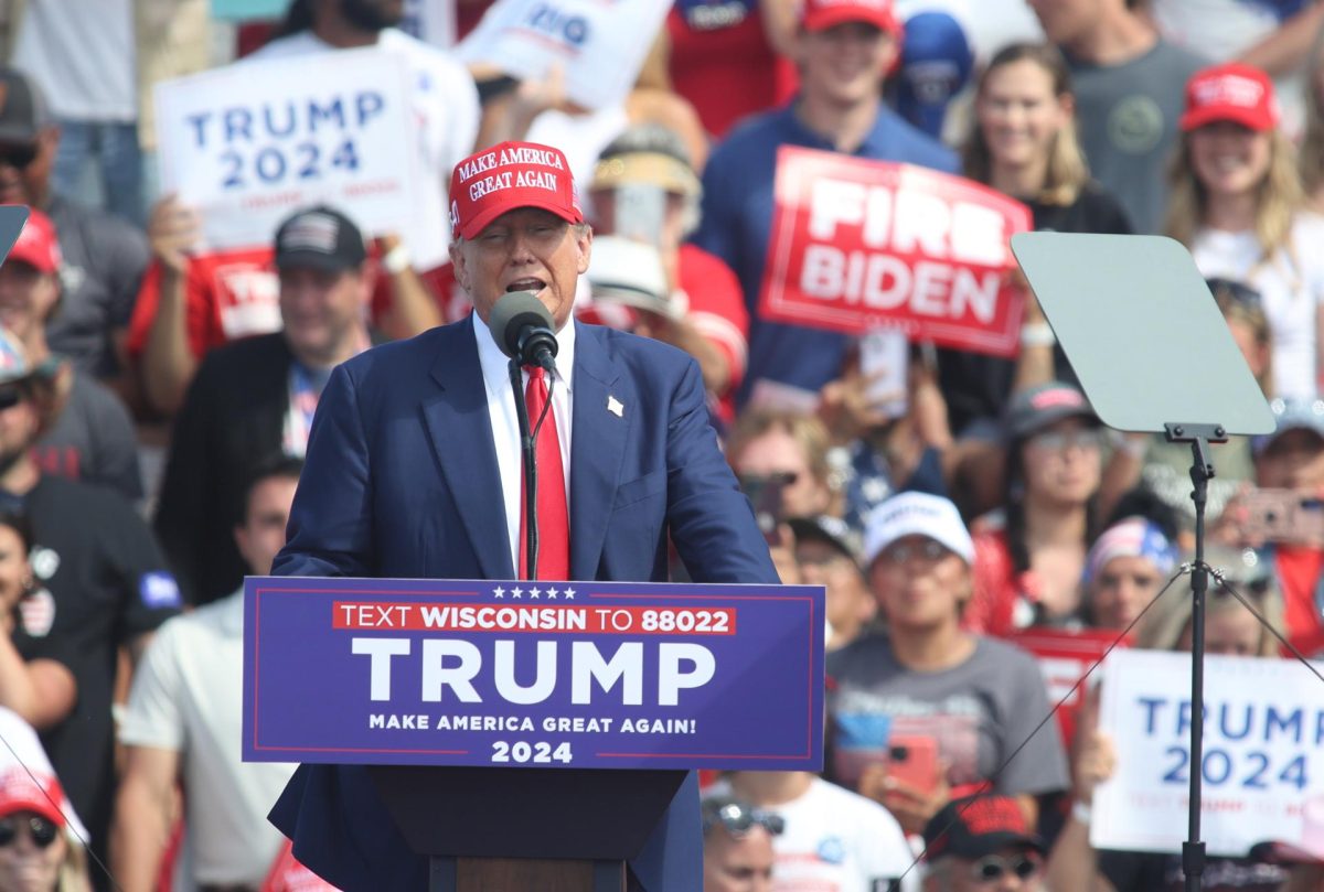 Un juez de Nueva York levanta parcialmente la orden mordaza contra Donald Trump