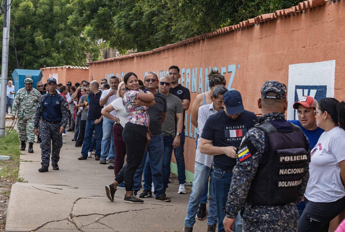 Veedores internacionales se despliegan en Venezuela para el simulacro electoral