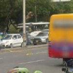 Trágico accidente en la Calle Colombia: pareja en moto muere tras impactar con bus