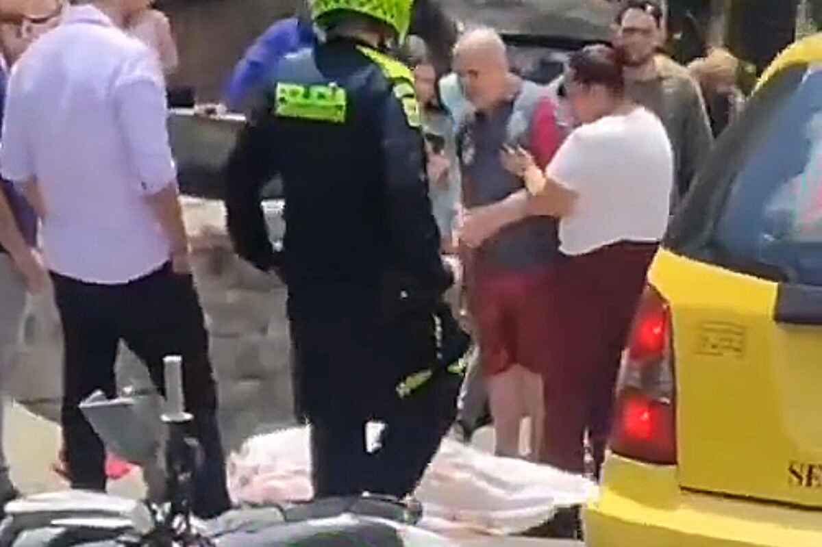 Un motociclista arrolla y mata a una mujer en San Antonio de Prado