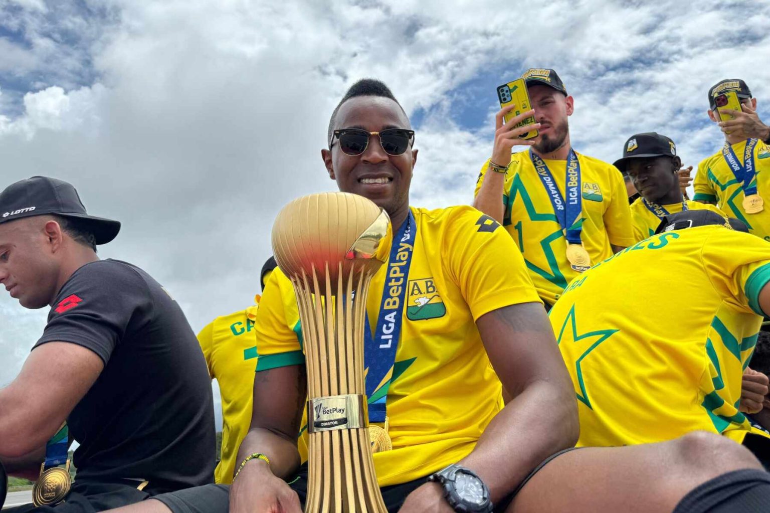 ¡Bucaramanga de fiesta! Lunes cívico para celebrar el título del Atlético Bucaramanga