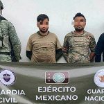 Capturan a dos colombianos con armamento antiblindaje en Buenavista, Michoacán