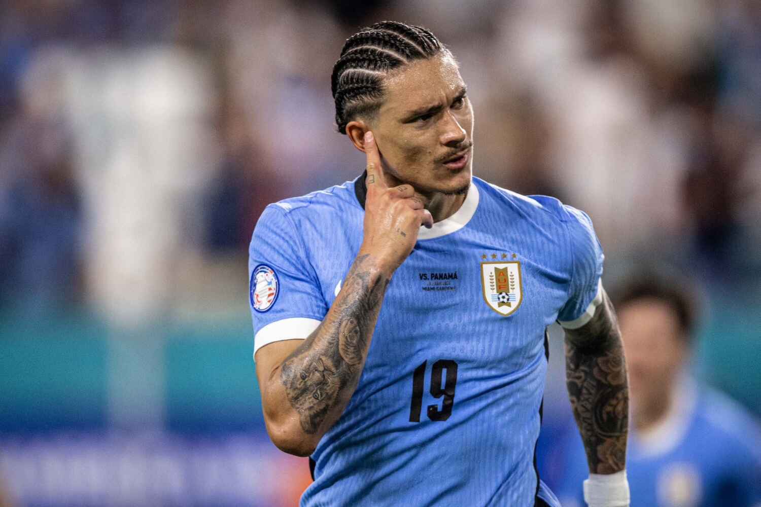 Uruguay comienza con paso firme: victoria 3-1 sobre Panamá con goles de Araujo, Núñez y Viña