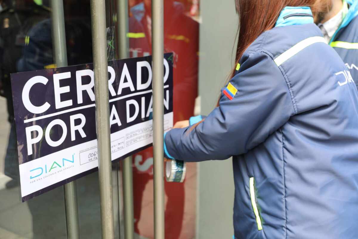 ¿Te preocupa el cierre de tu negocio? Dian explica paso a paso el proceso de sanción por facturación electrónica