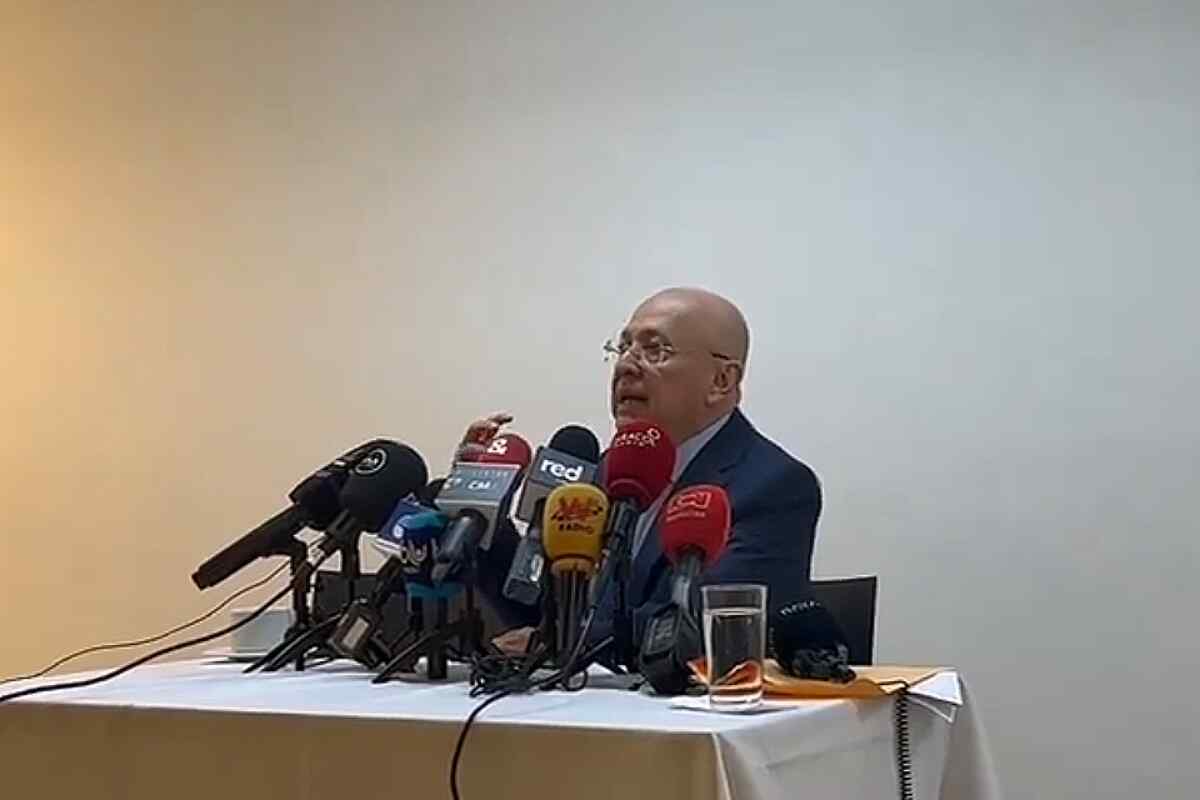 Eduardo Montealegre aparece para respaldar la Propuesta de Asamblea Constituyente de Gustavo Petro