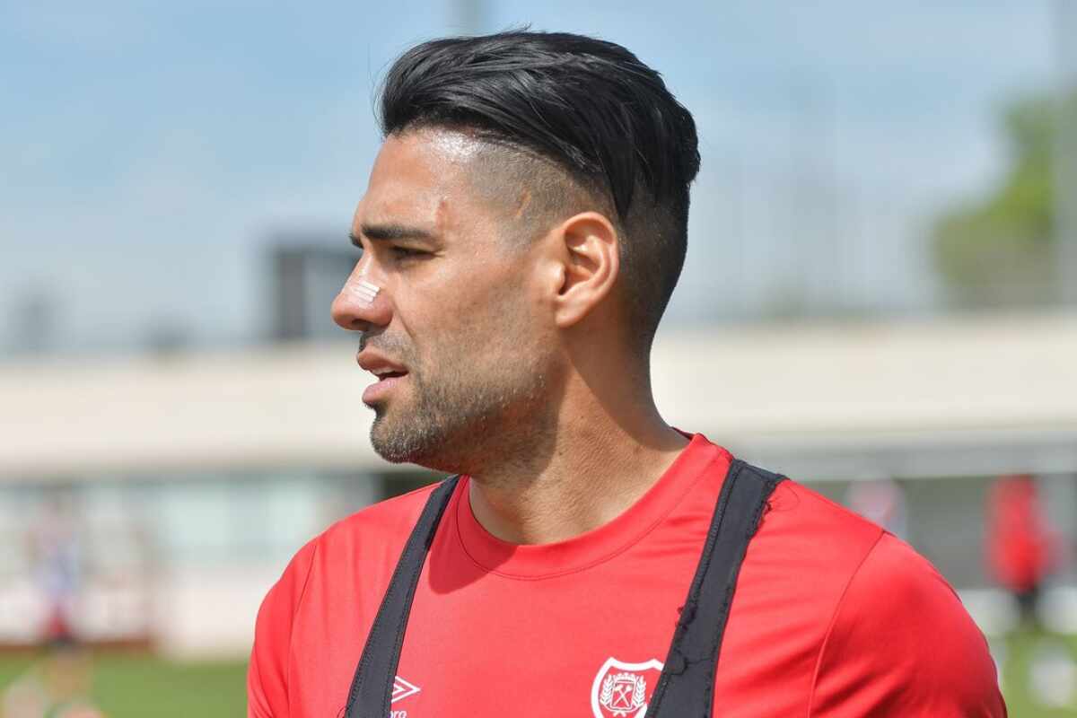 Falcao y Millonarios: Negociaciones avanzan, ¿el goleador vestirá la camiseta azul?