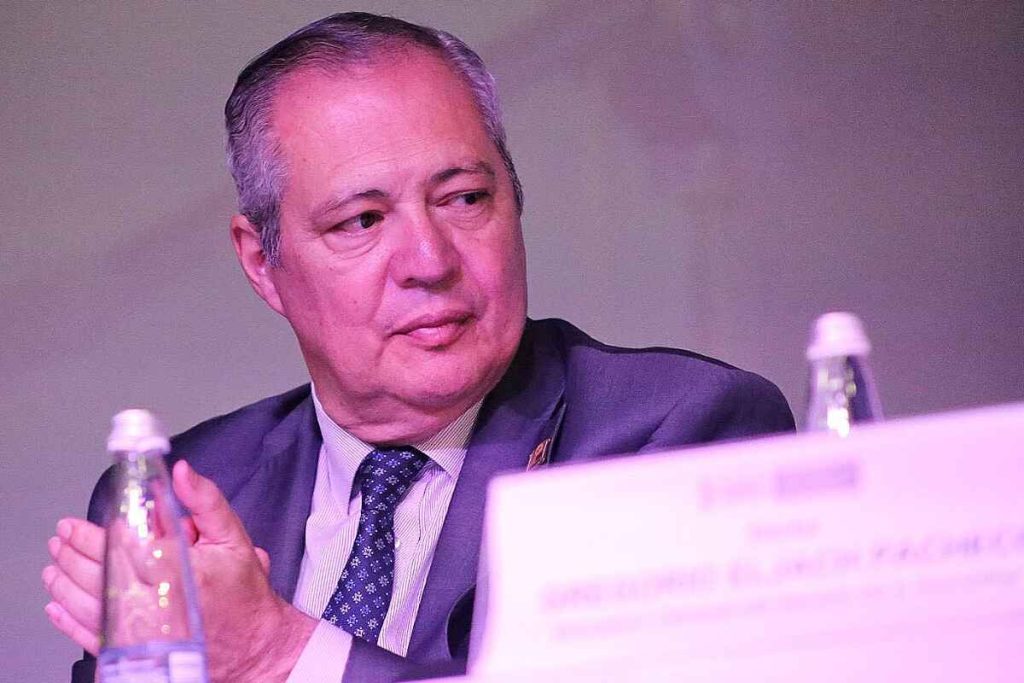 Presidente del Senado, Iván Name, confirma hackeo de su Instagram