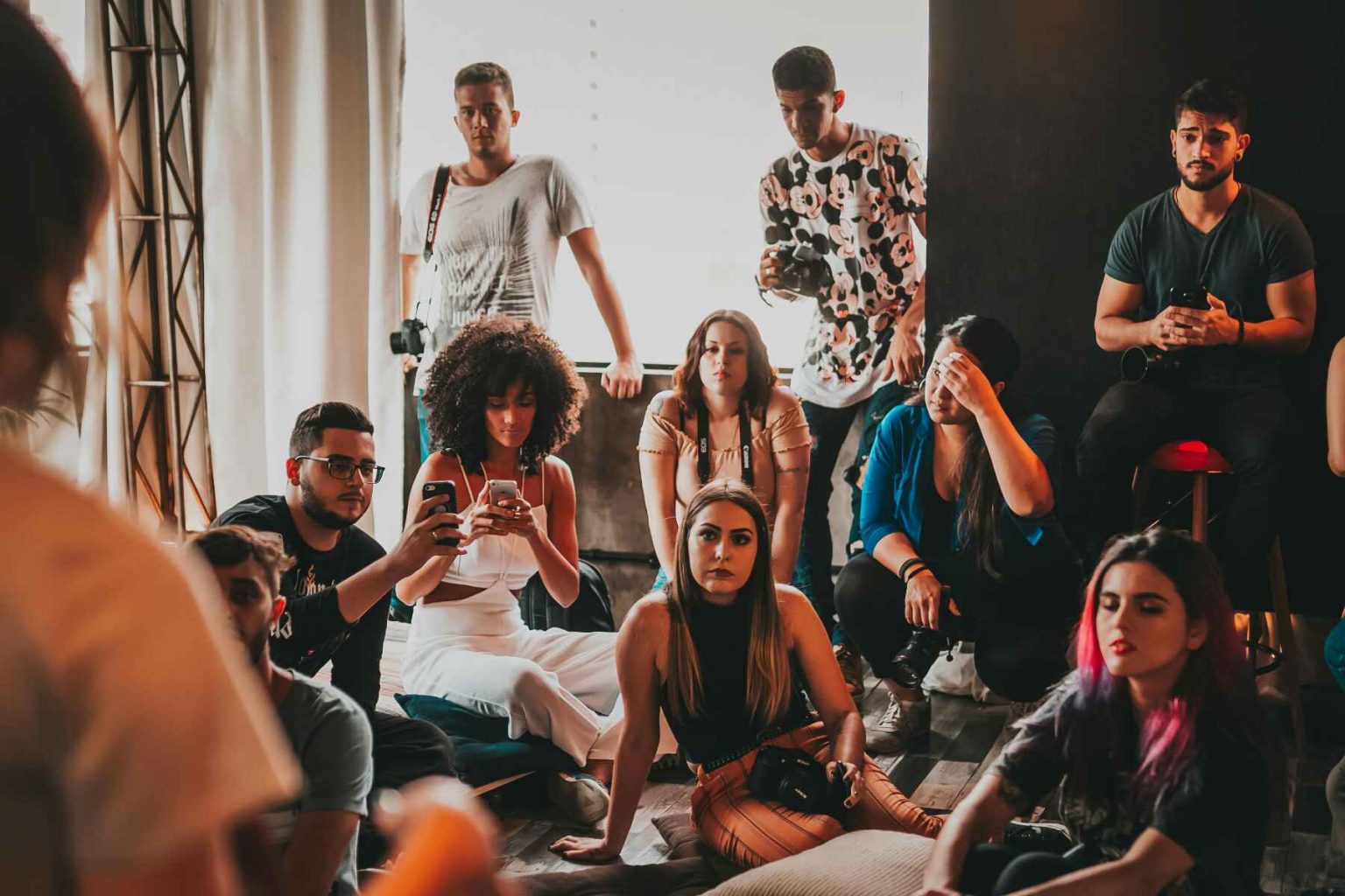 Ideologías de Centro y Derecha predominan entre los jóvenes colombianos