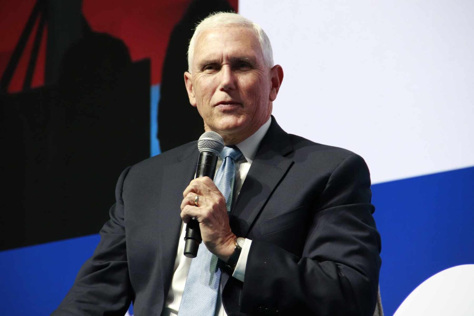Mike Pence Resalta la Importancia de los Valores Constitucionales en la Convención de Asobancaria