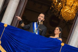 Bukele Jura un Nuevo Mandato Presidencial en Ceremonia Privada en El Salvador