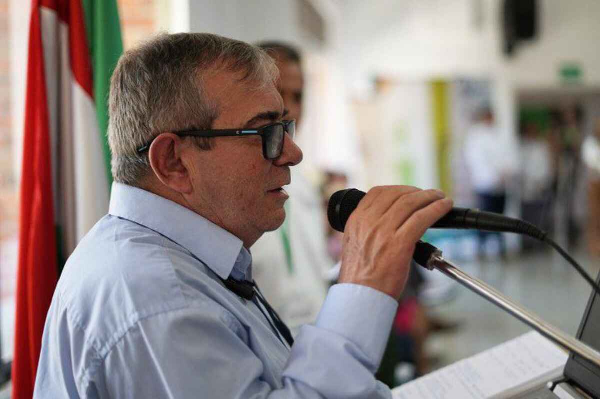 Firmantes de Paz Desplazados: Timochenko critica la implementación de la Paz Total de Petro