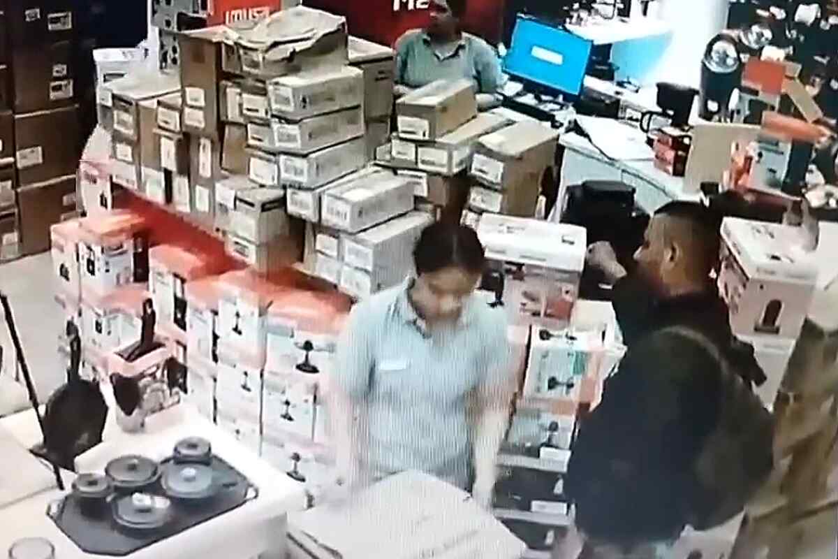 Video revela el brutal feminicidio de Stefanny Barranco en el centro comercial Santafé