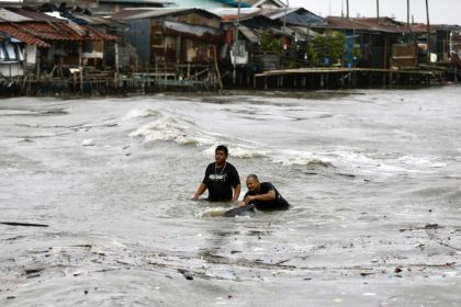 Al menos 8 muertos y más de 860.000 afectados por el tifón Gaemi en Filipinas