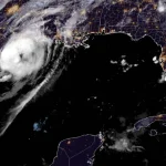 Beryl toca tierra como huracán cerca de Matagorda, en la costa de Texas (EEUU)
