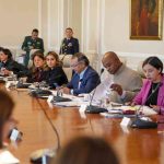 Petro y sus ministros revisan presupuesto 2025 y estrategias frente a la situación venezolana