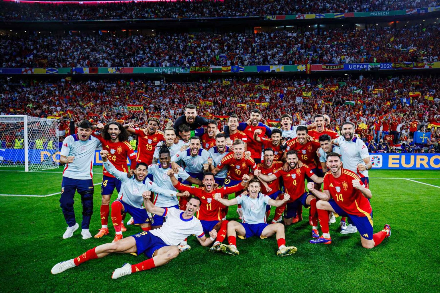 España a la final de la Eurocopa, mientras Morata se lesiona la rodilla en un incidente fortuito