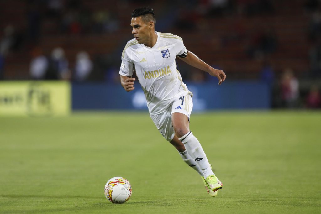 Falcao cumple su sueño debutando con Millonarios en un agónico empate ante Medellín