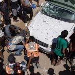 Israel continúa atacando zonas humanitarias de Gaza mientras mediadores buscan una tregua