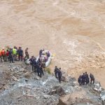 Lluvias en Nepal dejan 11 muertos y más de 60 desaparecidos tras arrastrar dos autobuses